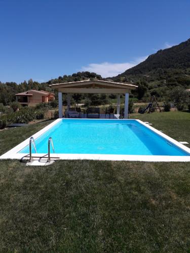 The swimming pool at or close to SardAma B&B Affittacamere