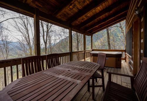 Gallery image of stayNantahala - Smoky Mountain Cabins in Aquone