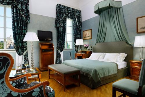 Katil atau katil-katil dalam bilik di Castello Dal Pozzo Resort Lago Maggiore - Preferred Hotels & Resorts