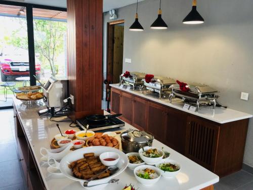 Jídlo v hotelu nebo okolí