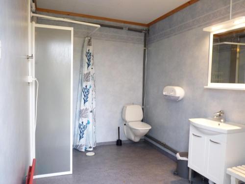 Vonios kambarys apgyvendinimo įstaigoje 2/4 persoons stuga lyx