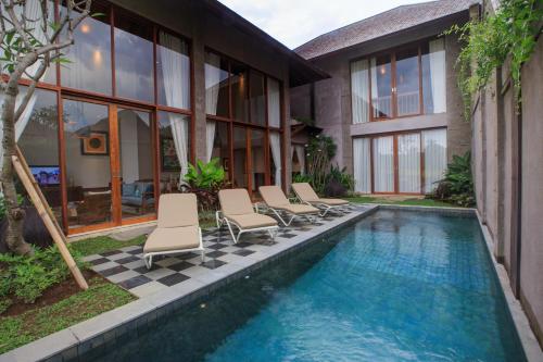 Der Swimmingpool an oder in der Nähe von Tejaprana Bisma - CHSE Certified