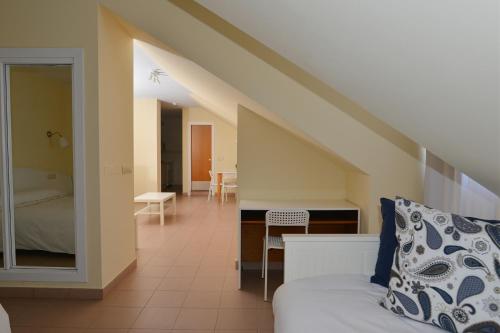 A seating area at Apartamentos Marina
