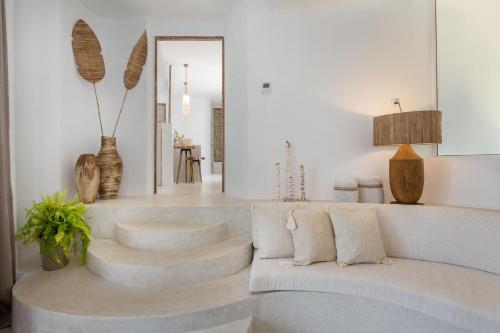 Ruang duduk di Eden Beach Khaolak Resort and Spa A Lopesan Collection Hotel - SHA Extra Plus