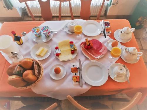 Еда / где поесть недалеко от гостевого дома