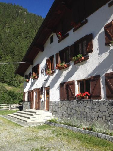 Φωτογραφία από το άλμπουμ του Hotel Camping Grivola σε Valsavarenche