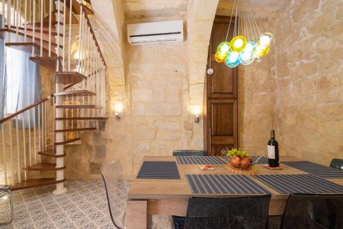Fotografie z fotogalerie ubytování 16 lettings - charming character house v destinaci Birgu