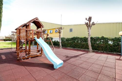 Apartament Sol 404 Sistach Rentals