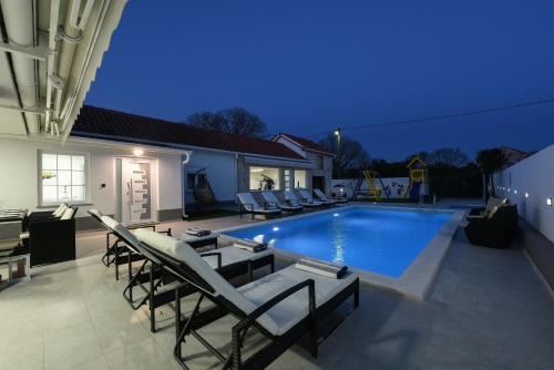 Villa Mare - with HEATED POOL – Photos 5