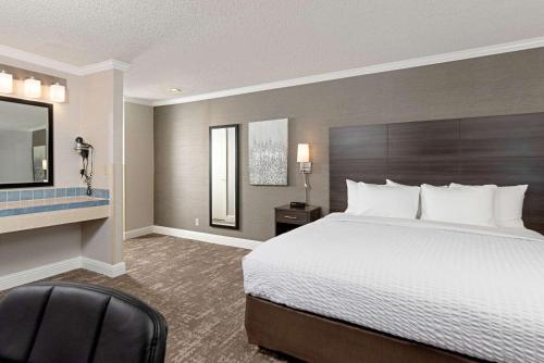 Clarion Inn Silicon Valley Image