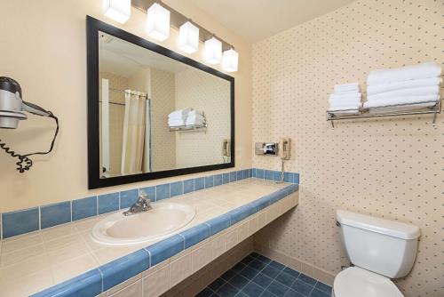 Clarion Inn Silicon Valley Image