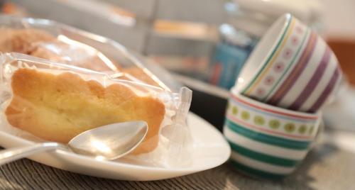 Makanan di atau berdekatan apartmen