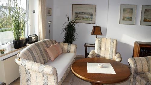 Χώρος καθιστικού στο BodenSEE Apartment Langenargen Fliederweg