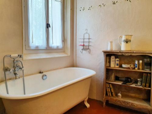Gallery image of Bed & Breakfast Chambres d'hôtes COTTAGE BELLEVUE in Cannes