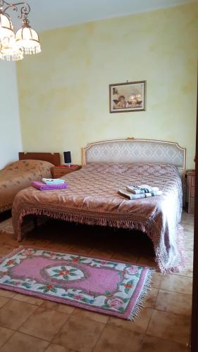 A bed or beds in a room at B&B United States of Europe