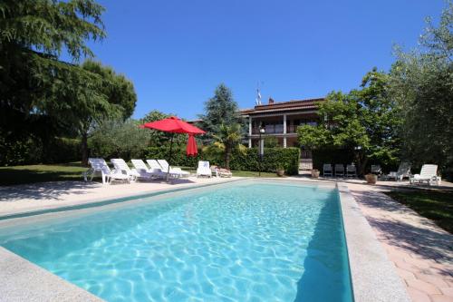 Apartment Lorena with pool