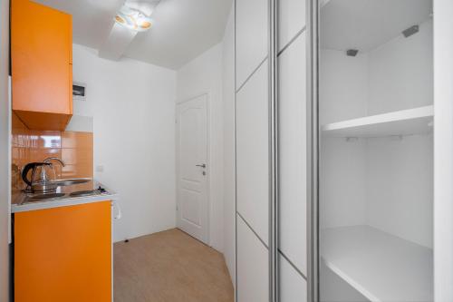 Кухня или мини-кухня в Apartments Natali
