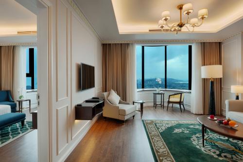 Гостиная зона в FLC Halong Bay Golf Club & Luxury Resort