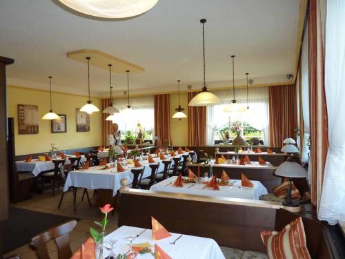 Un restaurant sau alt loc unde se poate mânca la Hotel Märchenwald