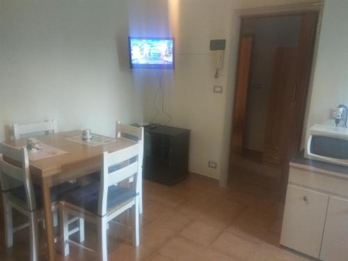 Nhà bếp/bếp nhỏ tại bilocale in Santa Rita