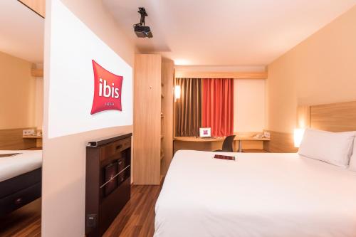 Cama o camas de una habitación en ibis Lima Larco Miraflores