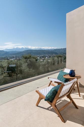 Vilia House on the Hill - Luxury Villa with Heated Pool near Chania