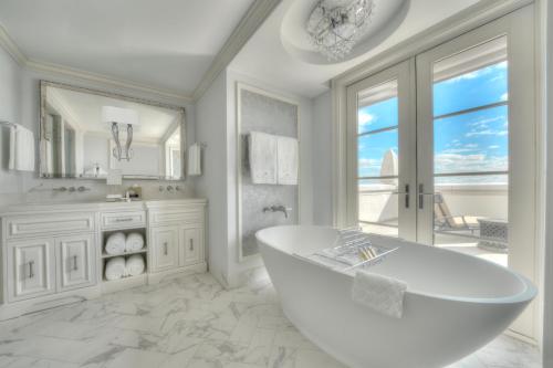Un baño de Hotel Bennett Charleston