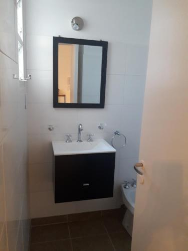 Ett badrum på Palermo Nuevo Apartment