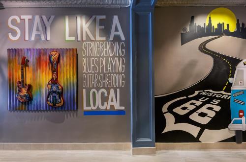 Hotel Versey Chicago Lincoln Park Image