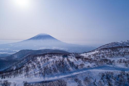 ホテルから撮影された、または一般的な山の景色