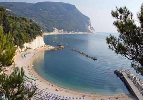 Gallery image of Hotel Residence Arturo in Sirolo