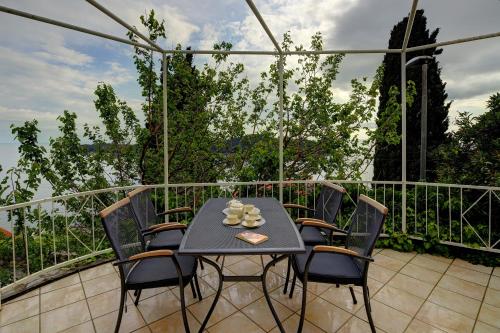 Galería fotográfica de Golden Creek Amazing Sea Views Apartment en Dubrovnik