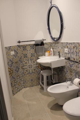 Kúpeľňa v ubytovaní cocciu d'amuri