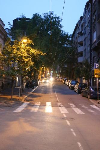 Kejiranan di persekitaran atau kejiranan dekat dengan apartmen