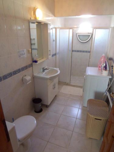 Koupelna v ubytování izmir Tatil Evi Beach Resort Seferihisar