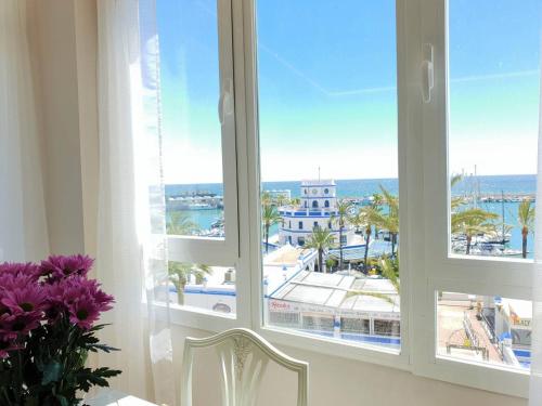 FANTASTIC APARTMENT B IN FRONT OF THE SEA & MARINA