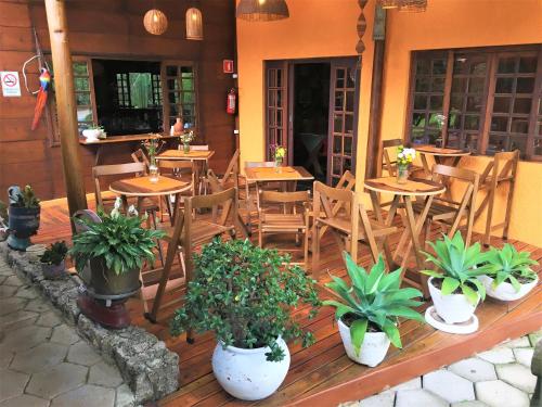 Restoran atau tempat lain untuk makan di Pousada Recanto Primavera