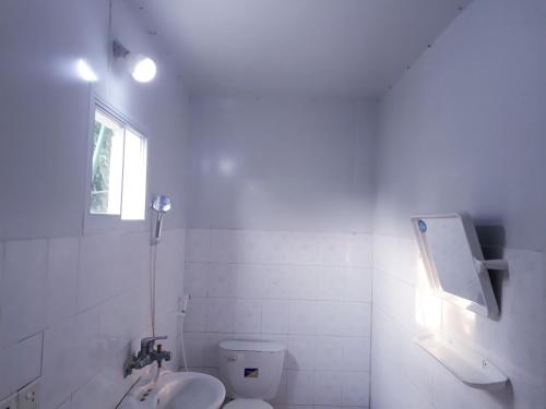 Ένα μπάνιο στο Dong Loan Hotel
