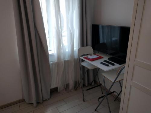 Inner-City Flat 1052 Budapest, Petőfi Sándor utca 11 kép - 3