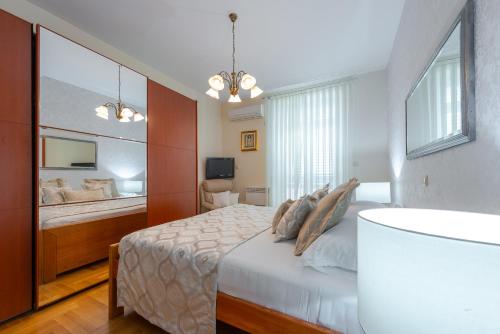 Superior Stunning Apartment Gravosa with a FREE parking
