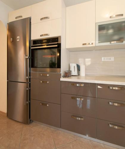 Nhà bếp/bếp nhỏ tại Apartmani Darinka