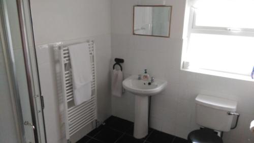 Koupelna v ubytování Thorntons Cottage