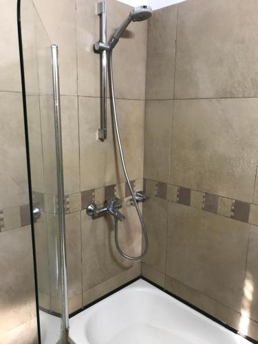 Bilik mandi di Duplex Salvat
