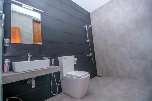 Um banheiro em Seeya's Villa, your Home away from Home