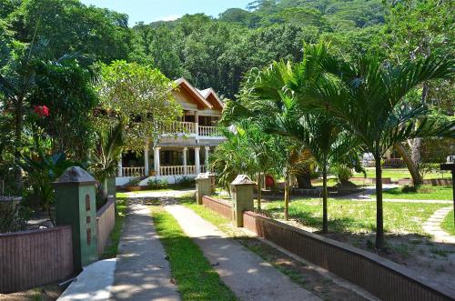 Gallery image of Calou Guest House in La Digue