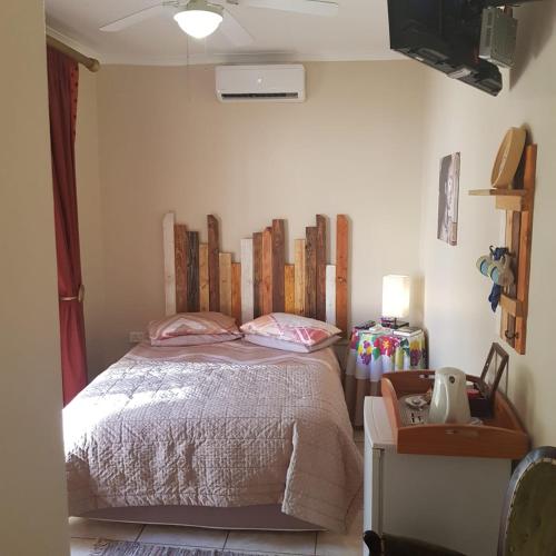 Katil atau katil-katil dalam bilik di Jolani 2 Guest House