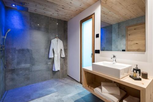 Gallery image of Les Dolomites Mountain Lodges in San Martino in Badia