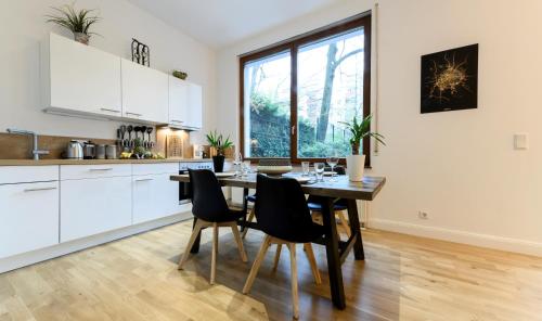 90sqm 2BR Design Gem - outdoor terrace photo 4