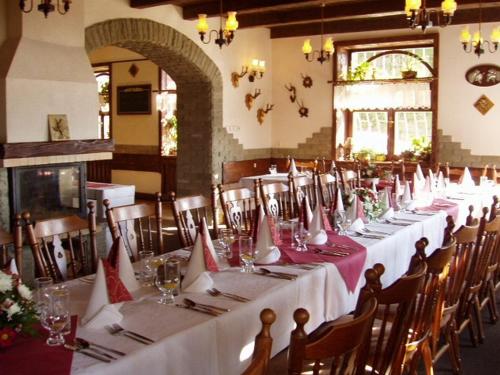 Un restaurant sau alt loc unde se poate mânca la Penzion a Restaurace U Mámy