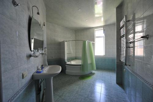 Koupelna v ubytování Guest House Batumi Globus